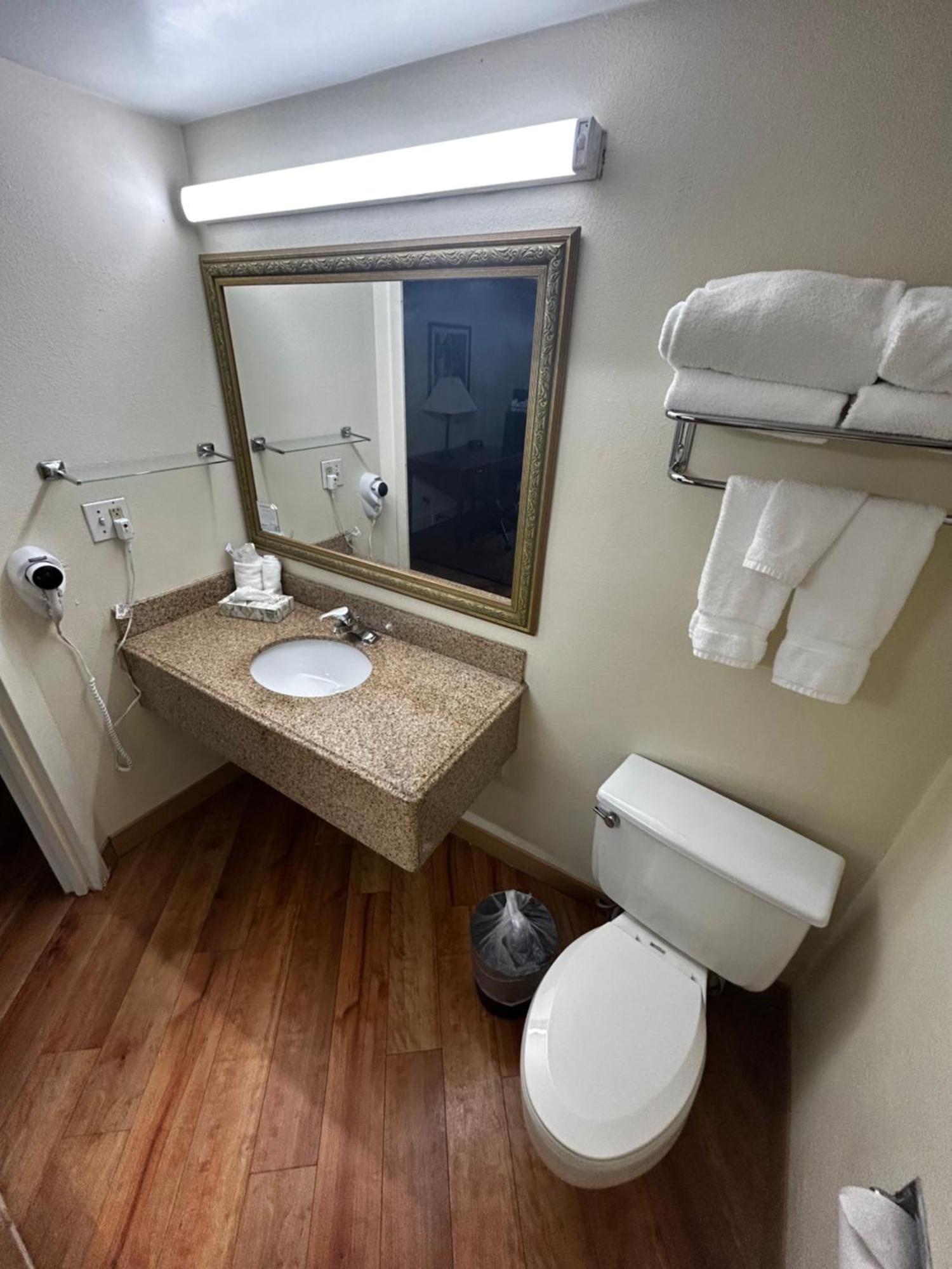 La Quinta By Wyndham Stamford / New York City Exterior foto